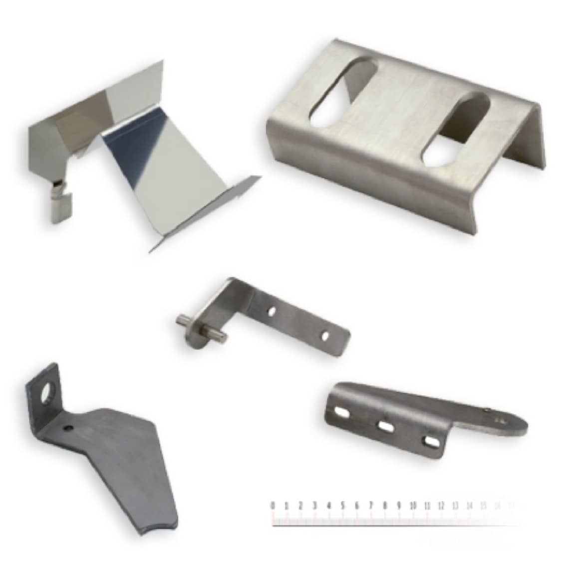 Pliage de tôle métallique : pièces métalliques formées avec presse chez CFT Industrie